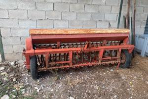 Seminatrice agricola