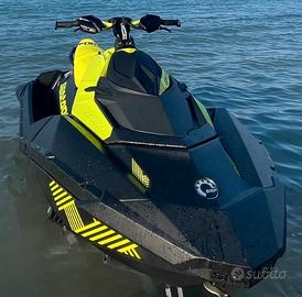 Moto d'acqua sea doo trixx 90cv 2023