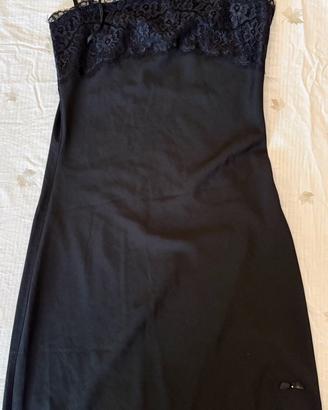 Vestito femminile colore nero