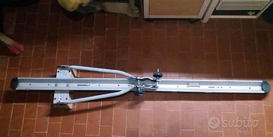 Portabici per auto da montare su barre trasversali