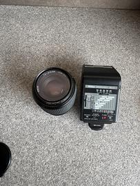 Obiettivo e flash Nikon vintage