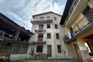 NOVEDRATE CENTRO - INTERO STABILE DA RISTRUTTURARE