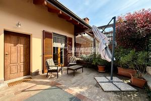 VILLA A SCHIERA CON TAVERNA, SPAZIO ESTERNO, BOX D