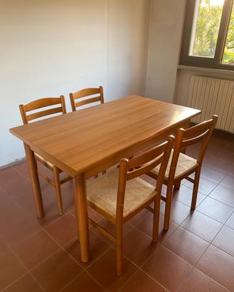 Tavolo cucina con sedie
