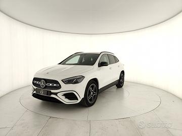 MERCEDES-BENZ GLA 180 d