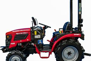 TRATTORE  25 CV  CON TRINCIA ED IVA  COMPRESA