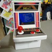 Videogioco portatile a batteria 