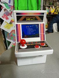 Videogioco portatile a batteria 