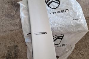 Alettone racing era montato Citroën Saxo VTS.