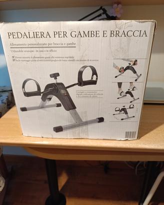pedaliera per gambe e braccia 