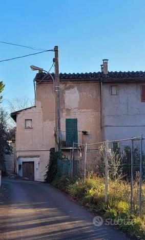 Fabbricato Cielo Terra a Campomicciolo