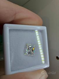Diamante moissanite  taglio principess