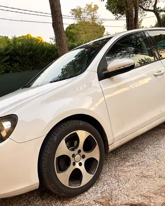 VW Golf 1.6 2010 Highline Bifuel (bombola 2031)