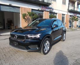 Volvo XC40 D3 Momentum FULL LED/NAVI/TELEC.