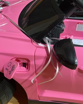 Macchina elettrica per bambini con telecomando