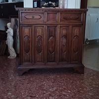Credenza bassa antica