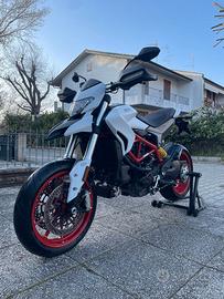 DUCATI HTPERMOTARD 939 Star White Silk 2018