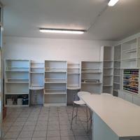 Arredamento negozio/locali usato 