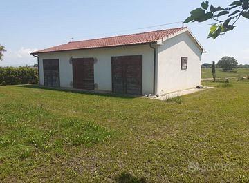 Magazzino per rimessaggio attrezzature