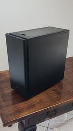 Case mid-tower silenzioso Corsair Carbide 275Q