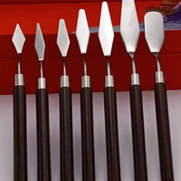 Set di 7 Spatole Per Pittura Con Manici In Legno.