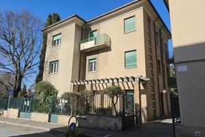 Macerata. Appartamento in piccolo condominio con g
