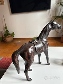 Cavallo in pelle