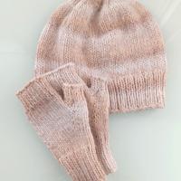 Completo donna invernale: berretto e guanti beige