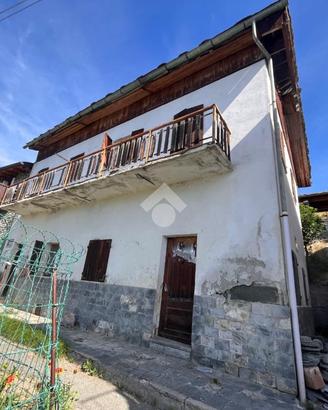CASA SEMINDIPENDENTE A ALLEIN