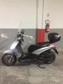 Beverly 300 S