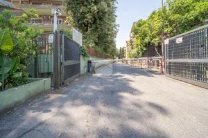 3 LOCALI A ROMA