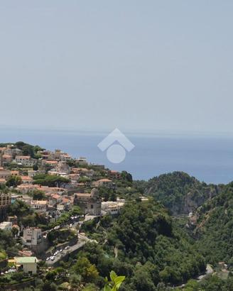 2 LOCALI A RAVELLO