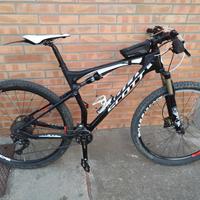 Mtb full carbon biammorttizzata Scott spark 910