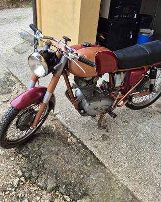 Moto Ducati 175 TS conservata anno 1962