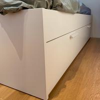 Letto singolo Ikea con due cassetti e materasso