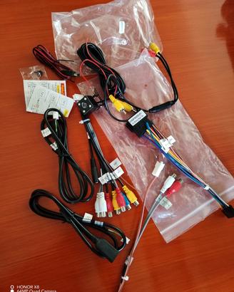 telecamera e cavetteria Stereo doppio din