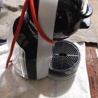 Macchina da caffè Nescafe dolce gusto 