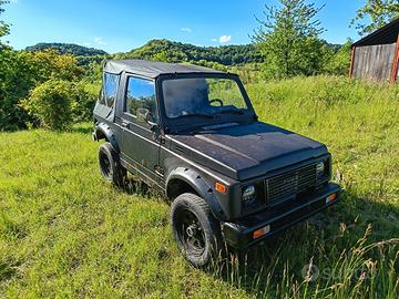 Suzuki Samurai
