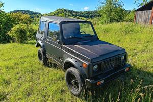 Suzuki Samurai