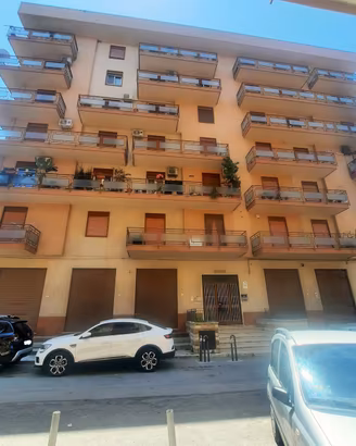 5 VANI LUMINOSO VILLABATE