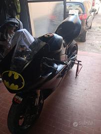 yamaha r1