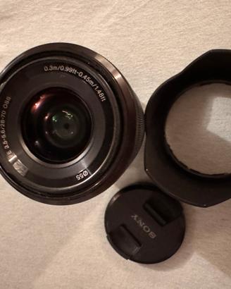 Sony Alfa 6000 con due obiettivi e battery Grip