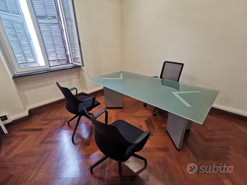 Scrivania direzionale in vetro