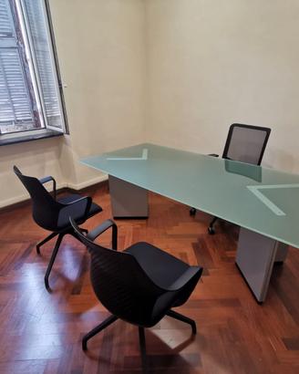 Scrivania direzionale in vetro