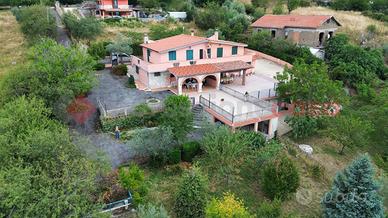 Villa bifamiliare Fiuggi [Cod. rif V6007VRG]