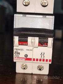 BTICINO F82H/25 INTERRUTTORE MAGNETOTERMICO 2P 25A