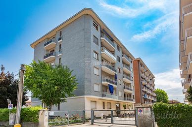 AMPIO APPARTAMENTO CON ASCENSORE!!!