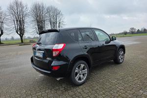 Toyota Rav4  -  cambio automatico 