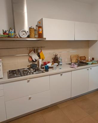cucina Euromobil completa di elettrodomestici 