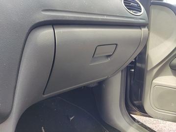 Cassetto portaoggetti FORD FOCUS del 2009